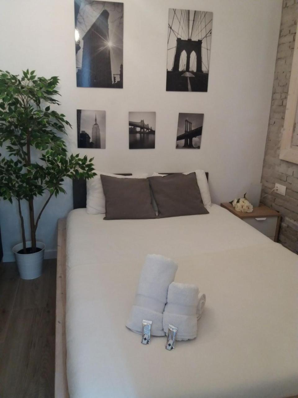 Suites By Eric Olsan Valencia Bagian luar foto